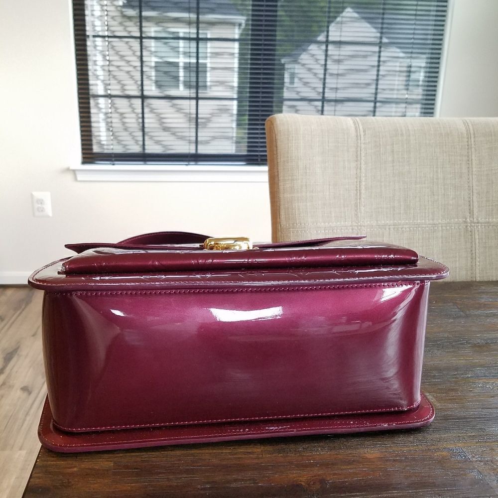 Louis Vuitton  - Picture 8 of 14